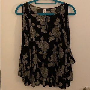 Women’s top with flower print size x-small